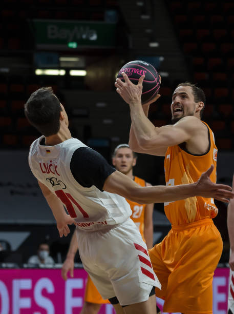 贯赛事中 贯赛事中