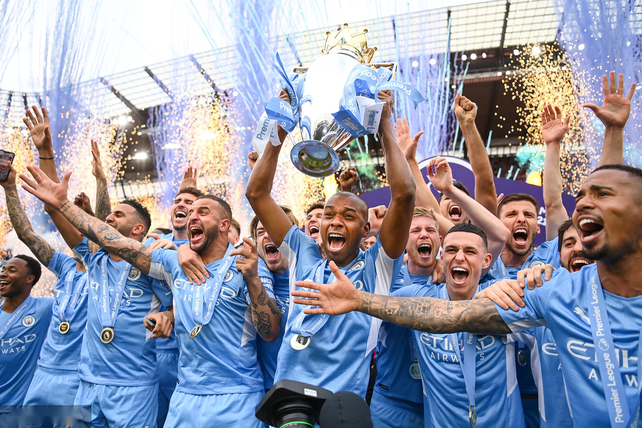 受巨大压力 受巨大压力